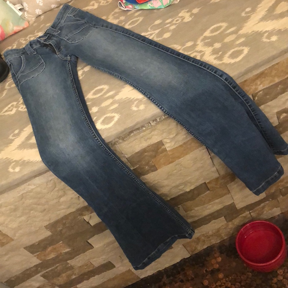 Hollister size 00/23 bell bottom jeans.